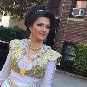 Meet your Posher, Lela